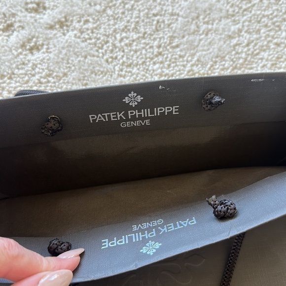 Authentic Patek Philippe Luxury Shopping Bag - Picture 3 of 3